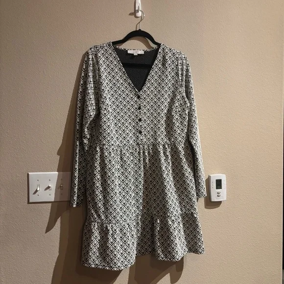 🤍 LOFT Jacquard Button Front Flounce Swing Dress – Medium - Picture 2 of 9